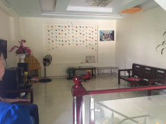 Công ty Phong Vân cho thuê nhà mặt đường Nguyễn Công Hòa